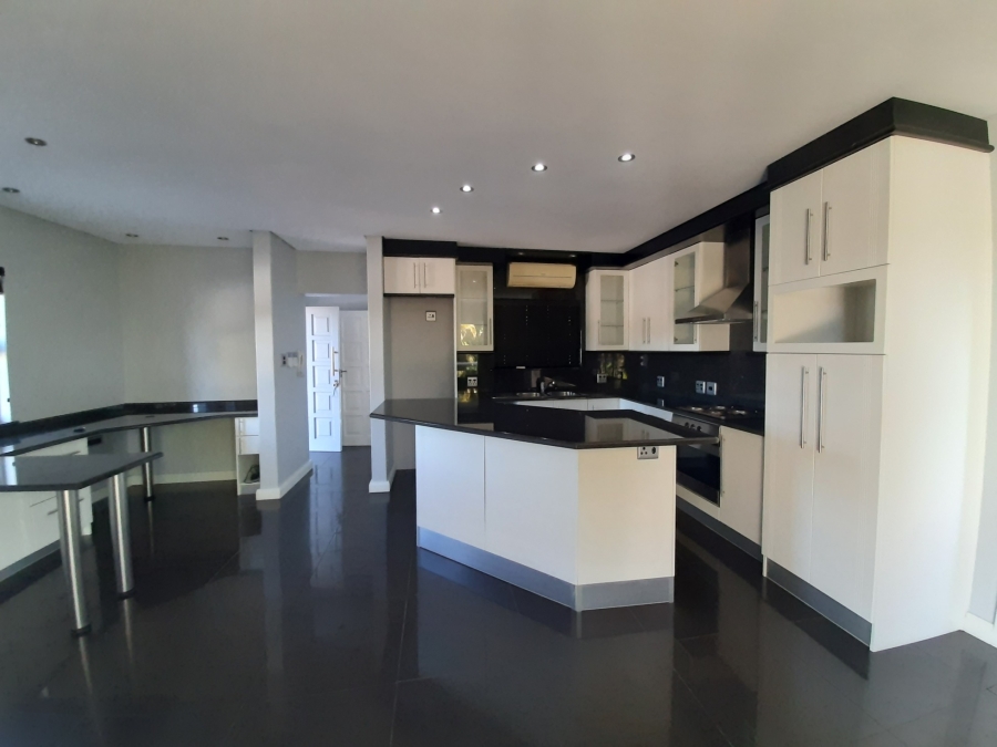 4 Bedroom Property for Sale in Nahoon Valley Park Eastern Cape